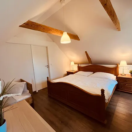 De Luette Leive In * Born